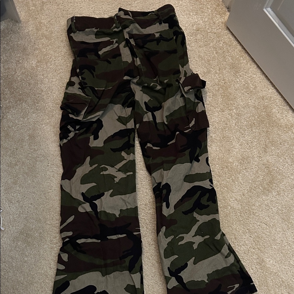 NWOT American Stitch Camouflage Cargo Pants - Picture 3 of 3